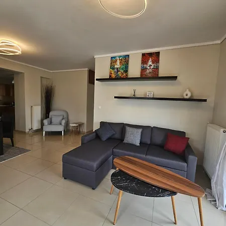 Rest & Nest Luxury Apartment